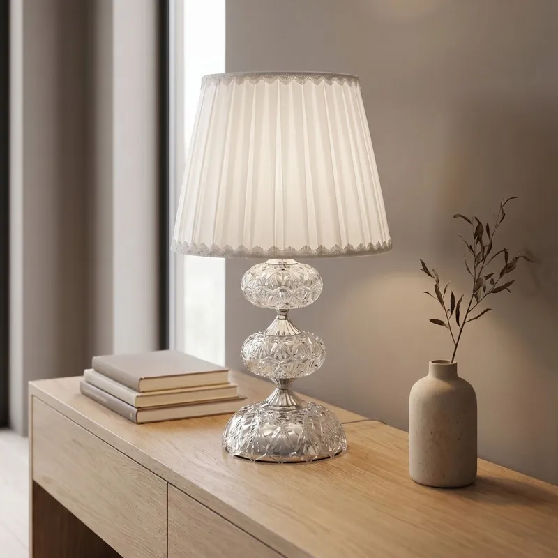 Bestseller Lume in finitura cromata Vetro cristallo Lampada da Tavolo classica Adatta per camere e salotti E14