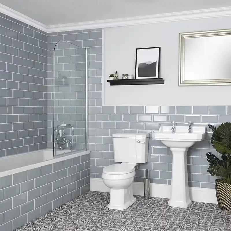 Subito Disponibile Set Bagno Tradizionale Completo di Vasca da Bagno, Sanitario WC e Lavabo su Colonna - Richmond