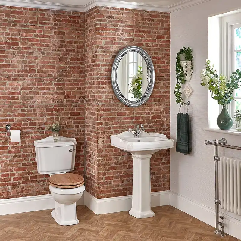 Set Bagno Tradizionale Completo di Sanitario WC Monoblocco e Lavabo su Colonna - Regent Economico