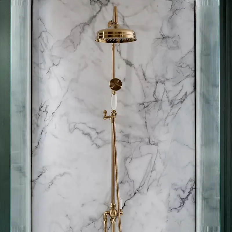 Promozione Esclusiva Hudson Reed Elizabeth - Colonna Doccia Retro con Soffione Rotondo da 194mm e Doccetta (senza Miscelatore Doccia) - Oro Satinato