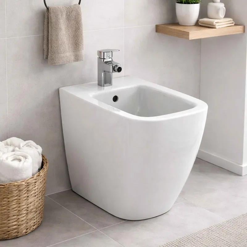 Novità Bidet filo muro con fissaggi nascosti LIFE B Ideal Standard