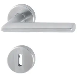 Direttamente Dal Produttore Maniglia HOPPE modello STOCKHOLM per porta interna su rosetta e bocchetta con foro normale in acciaio inox satinato