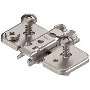 Clip piastrina BLUM modello 174H di premontaggio, a croce, 0 mm, acciaio, expando, eccentrico, nichelato Prezzo Basso