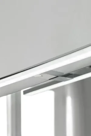 Solo Oggi Luce per specchio a LED Pandora, cromo, larghezza 60,8 cm