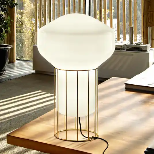 Promozione Esclusiva Lampada da tavolo di design Aérostat ottone 33 cm
