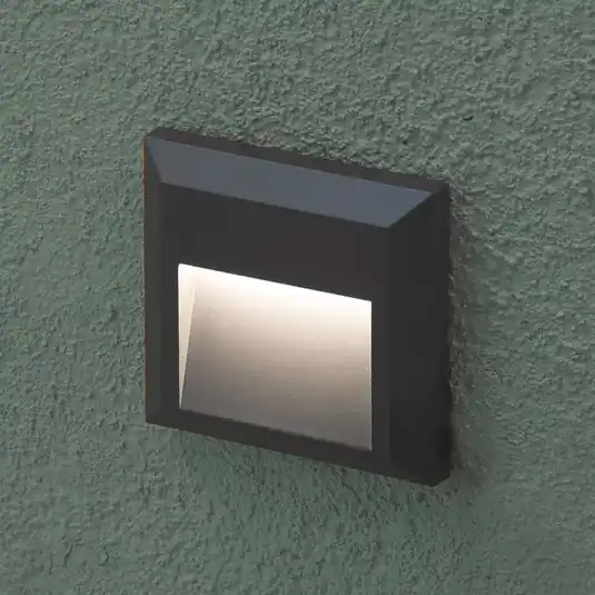 Quantità Limitata Grant - applique angolare da esterni a LED
