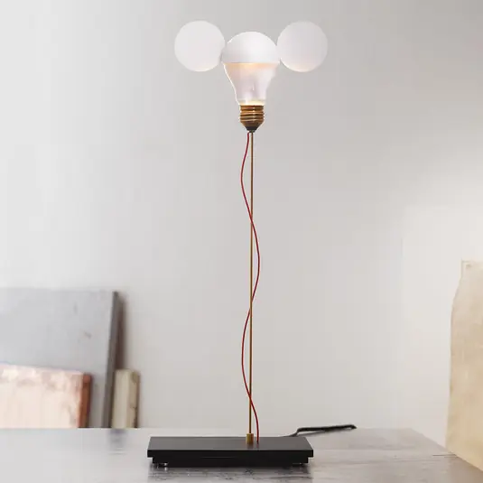 Ingo Maurer I Ricchi Poveri Lampada da tavolo Toto, bianco Offerta Speciale