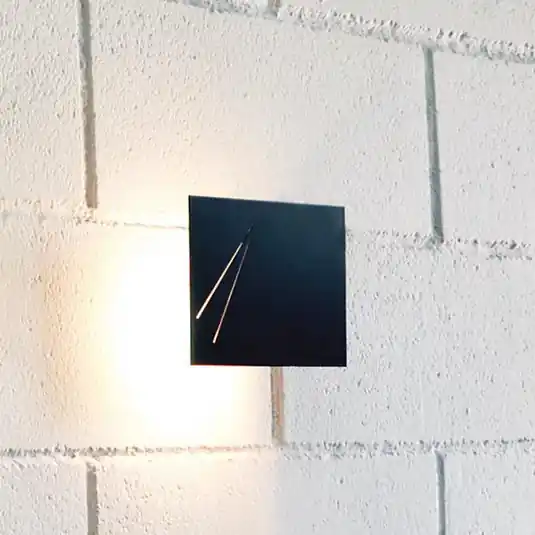 Des.agn - applique nera di design italiano Economico