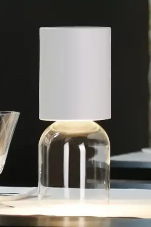 Esclusivo Luceplan Nui Mini da tavolo con accu IP54, bianco