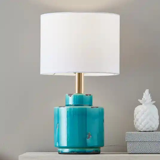 Lampada da tavolo in tessuto Cous con base in ceramica Prezzo Conveniente