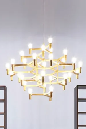 Lampada a sospensione Nemo Crown Major a 30 luci, verniciata oro. Promozione Esclusiva