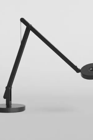 Ultime Pezzi Rotaliana lampada LED da tavolo String Mini T1, nera, dimmerabile, CCT