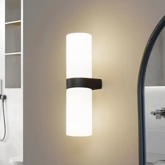 Applique per il bagno Lucande Basolo, nero, altezza 31,5 cm, vetro Saldi