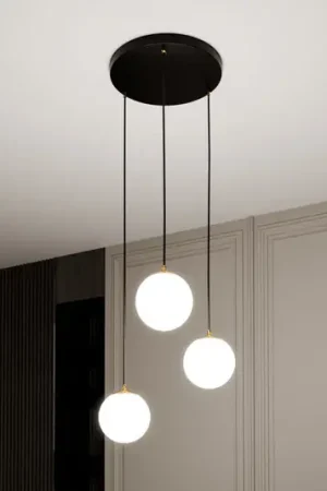 Bestseller Lampada a sospensione Royal, a 3 luci, bianco opalino/nero, vetro, E14