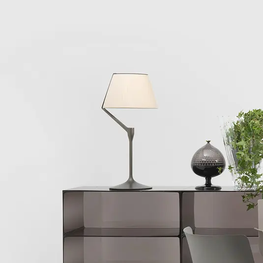 Kartell Lampada da tavolo LED Angelo Stone, titanio, dimmerabile Ordina Subito