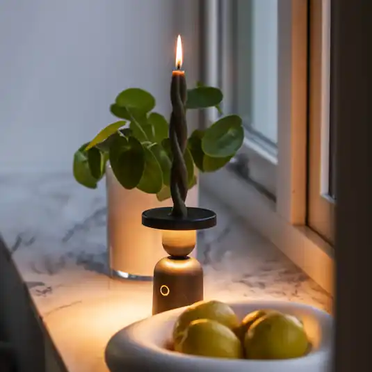 Promozione Esclusiva Lampada LED da tavolo Nantes, nera, alluminio, IP54, dimmer, CCT