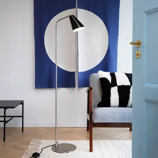 Lampada da terra Dyberg Larsen Oswald, nero/acciaio, altezza 135 cm Professionale