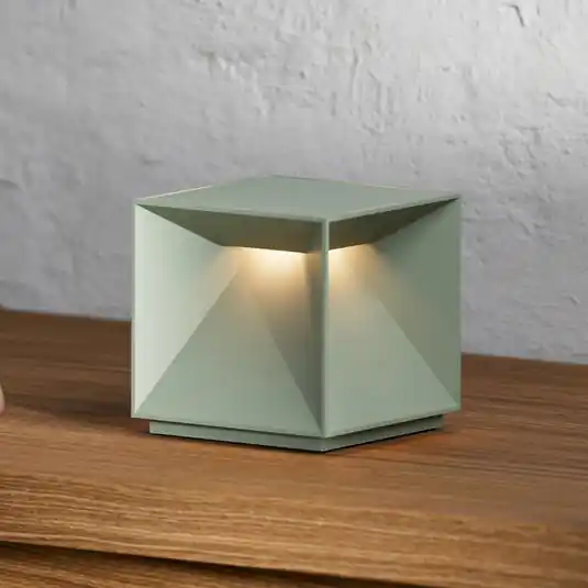 Compra Online Lampada da tavolo LED a batteria Nutalis, verde salvia, IP54, dimmerabile