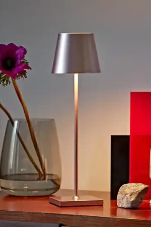 Lampada da tavolo a LED a batteria Nuindie, USB-C, oro rosa, IP54, dimmerabile Bestseller