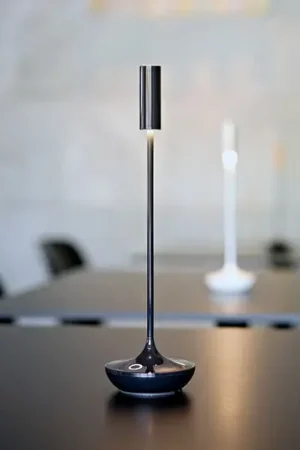 Compra Oggi Stesso Nucandle Lampada da tavolo ricaricabile a LED, nera, IP54, dimmerabile
