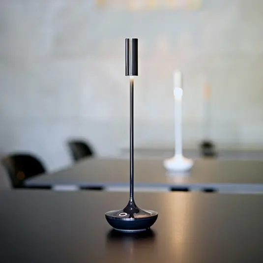 Compra Oggi Stesso Nucandle Lampada da tavolo ricaricabile a LED, nera, IP54, dimmerabile