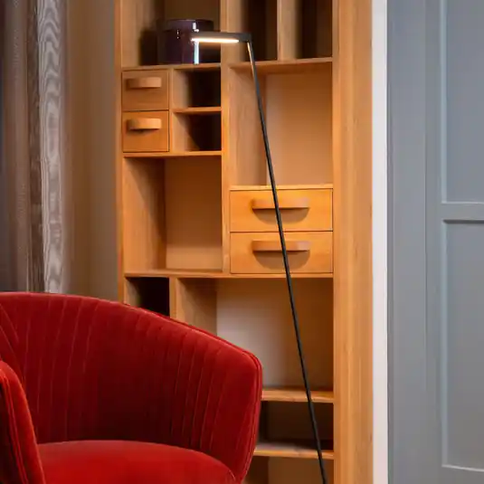Esclusivo Piantana LED Lavale, nera, dimmerabile, altezza 138 cm